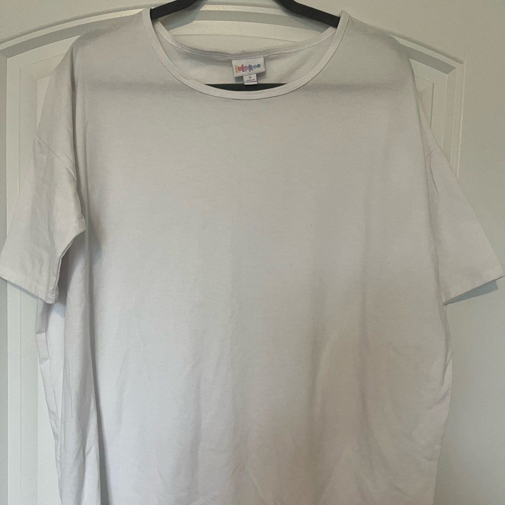 Small White LuLaRoe Irma Top Like New